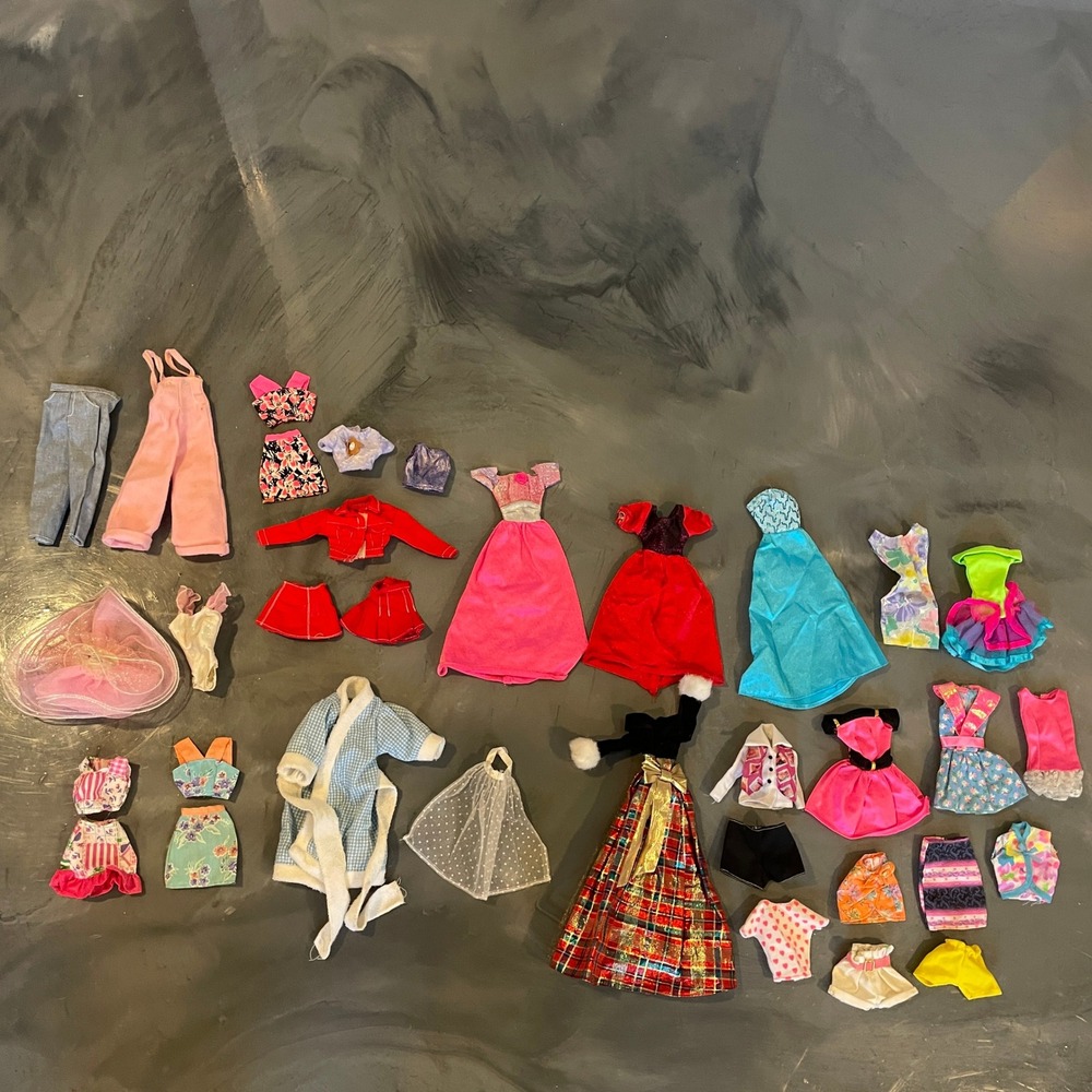 VTG Mattel Barbie Doll Clothes Lot of 34 Pieces Gowns Robe Casual Outfits 90s